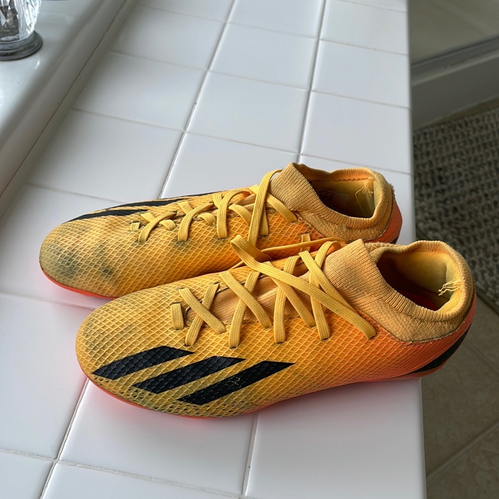 Soccer cleats for boys